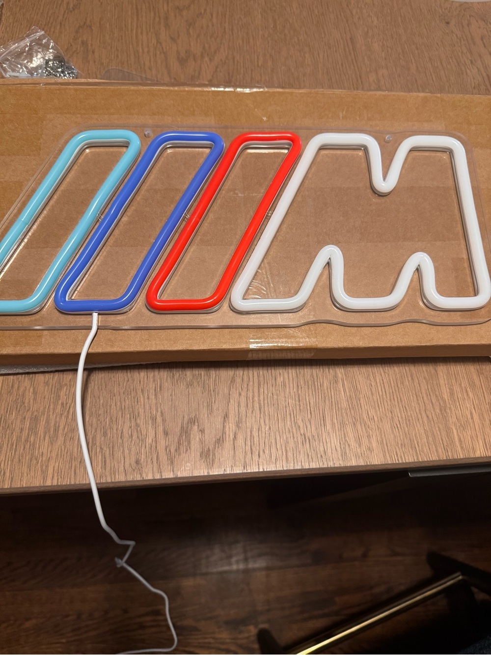 M Badge Neon Light - Picture 2 of 2